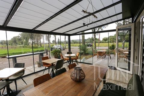 Auvent de terrasse avec store banne Auvent de terrasse avec store banne